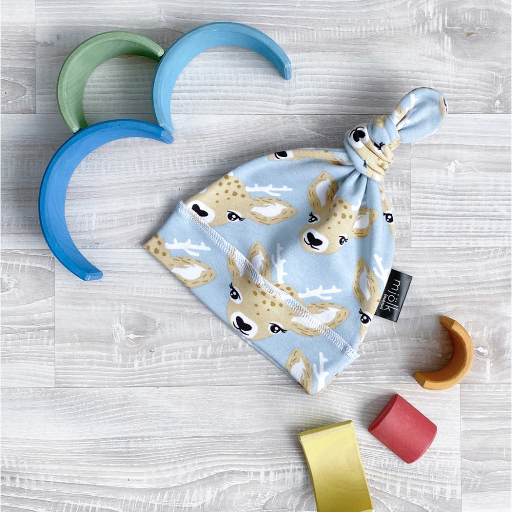 Шапочка Mjölk, Оленята