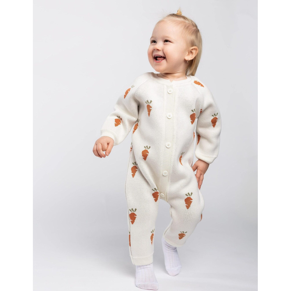 Вязаный комбинезон для малыша, Морковки