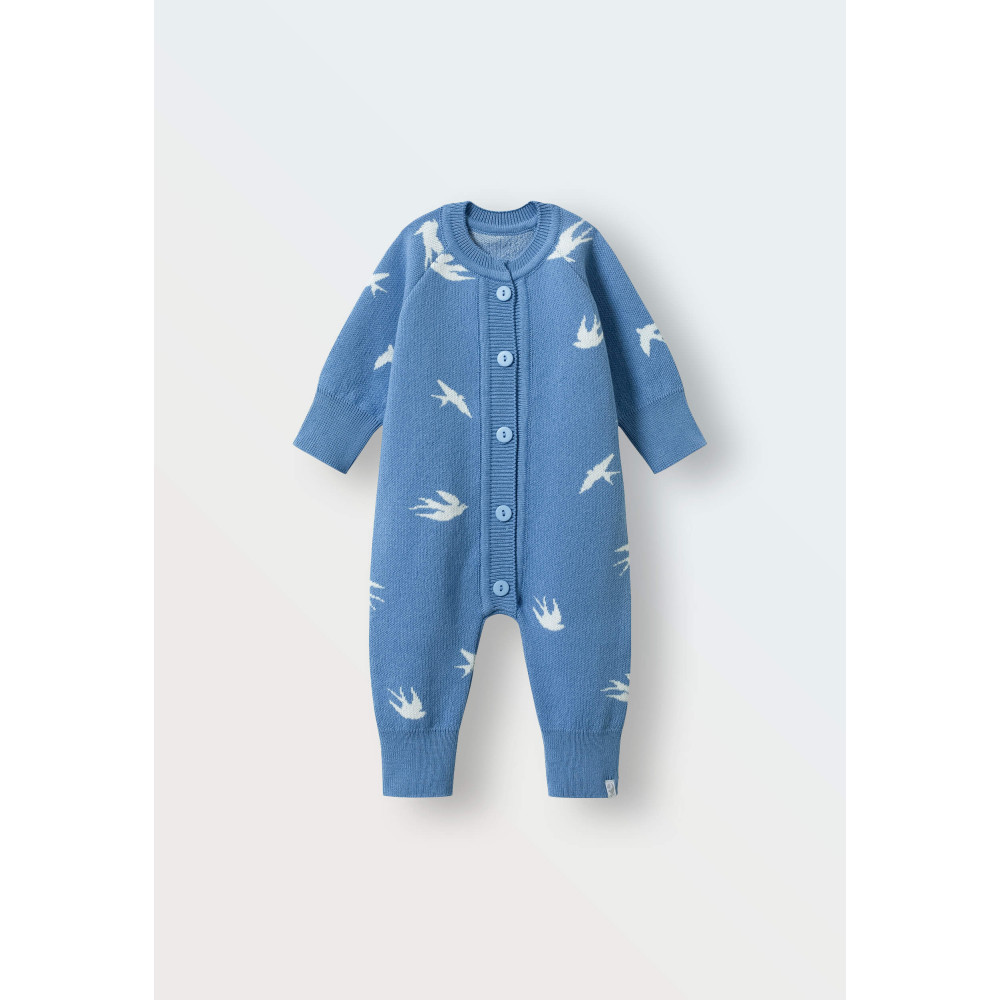 Вязаный комбинезон для малыша, Ласточки на синем