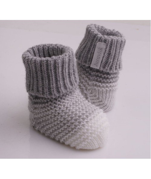 Вязаные носочки для новорожденного "Малыш", Белый+Серый