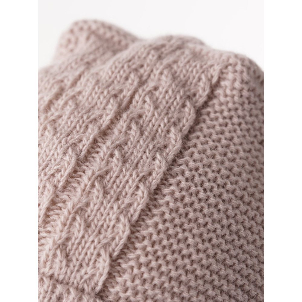 Демисезонная вязаная шапка с манишкой "Капор Душка", Светло-бежевый