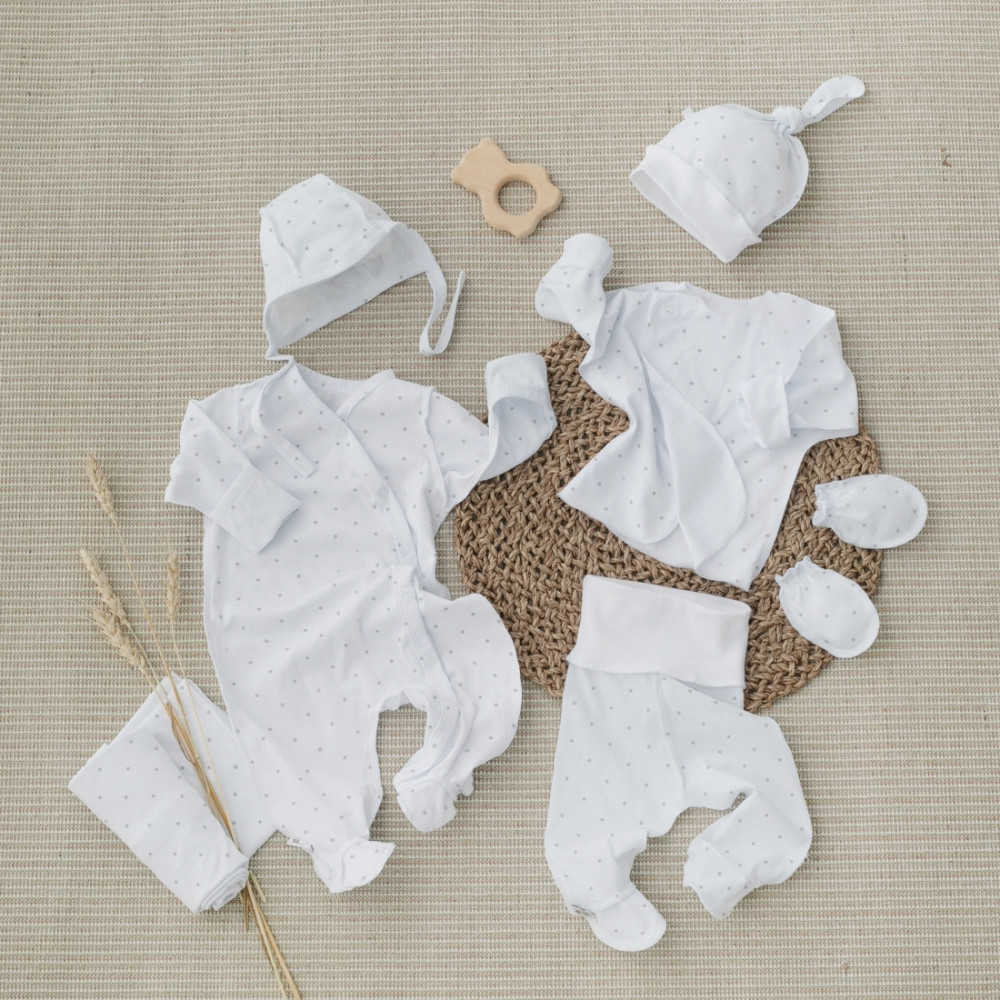 Комплект  на выписку из 7 предметов, Горошек